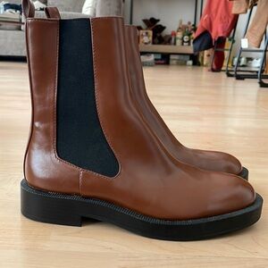 NWOT Zara Chelsea Boots